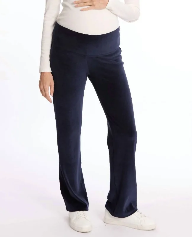 Sporty tight trousers for men with elastic waistband and athletic cut for movement -Enzo Maternity Pants In Marine