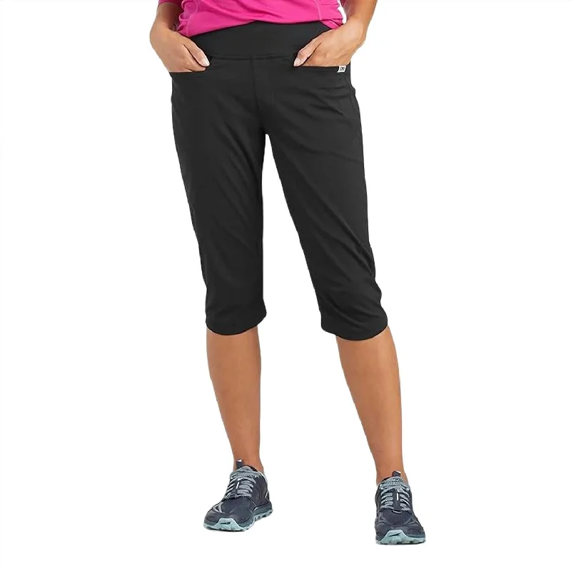 Tight trousers for women with side slits and ankle-length design for chic style -Women's Zendo Capris In Black