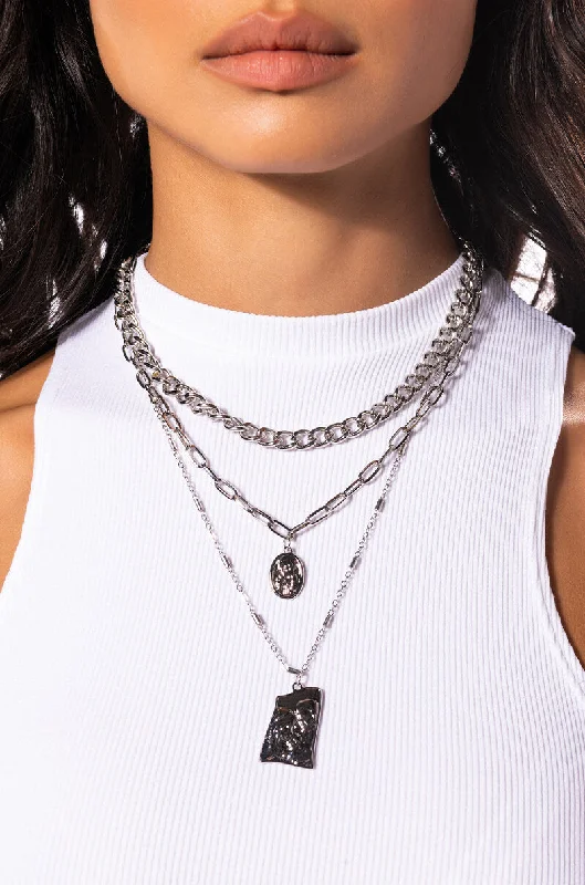 PUT YOUR LOVE ON ME NECKLACE SET