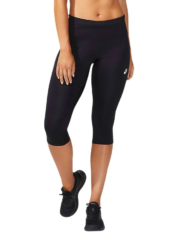 Stretch-fit tight trousers for women with all-over fit and body-hugging silhouette -Women's Core Capri Tights In Performance Black