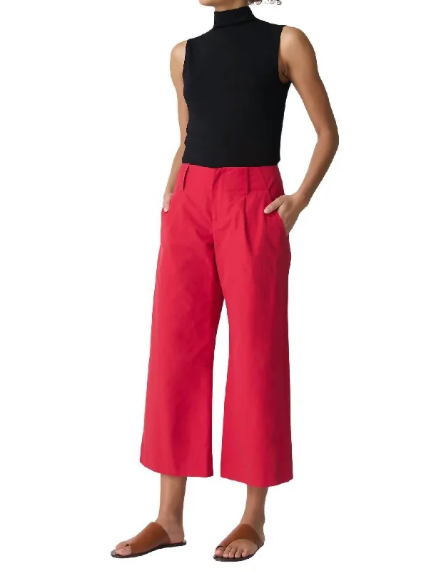 Tight cargo trousers for men with functional pockets and slim-fit style -Gabby Crop Pant In Red