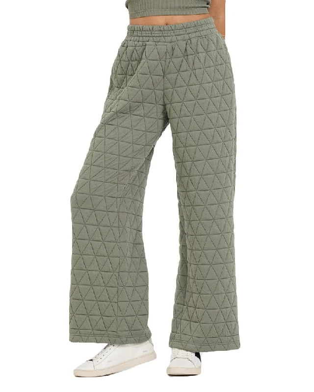 Stretch denim tight trousers for men with slim cut and durable fabric -Vintage Havana Quilted Flare Pant