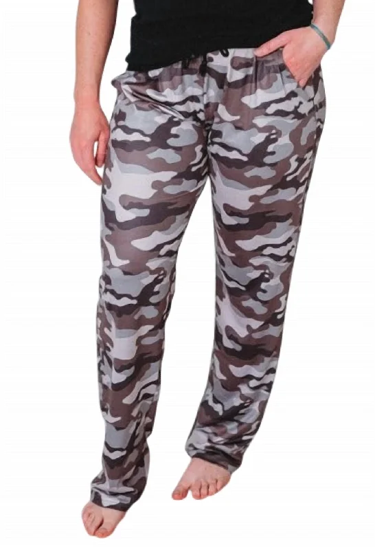 Stretchy tight trousers for women with soft fabric and flexible fit -Camo Jogger In Multi