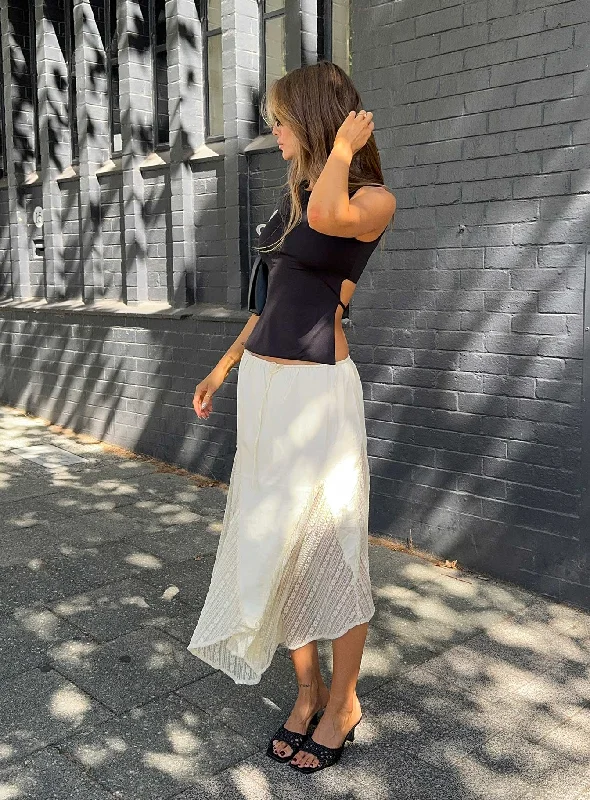 Short Sleeve Mini Dresses for Summer -Madame Lace Maxi Skirt Cream