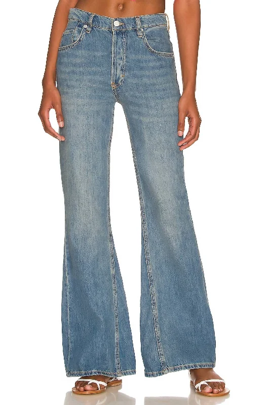 High-waisted tight trousers for women with slimming silhouette and smooth fit -New Dawn Flare Jean In Belgrade Blue