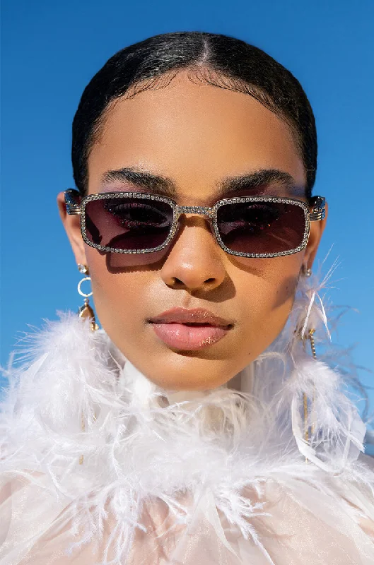 HOT COMMODITY RHINESTONE SUNNIES