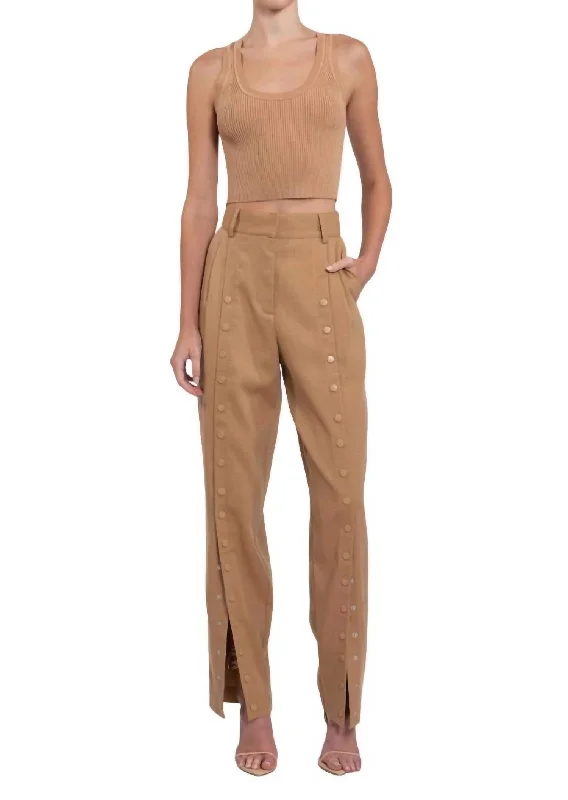 Loose-fitting tight trousers for women with stretchy waistband for ultimate comfort -Cyrus Pant In Sand