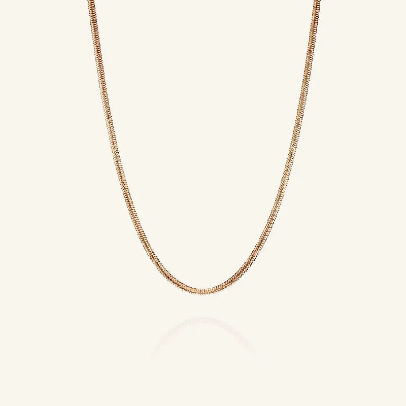 Best necklaces and pendants with black diamonds for an edgy, bold statement-Russo Chain (Gold)